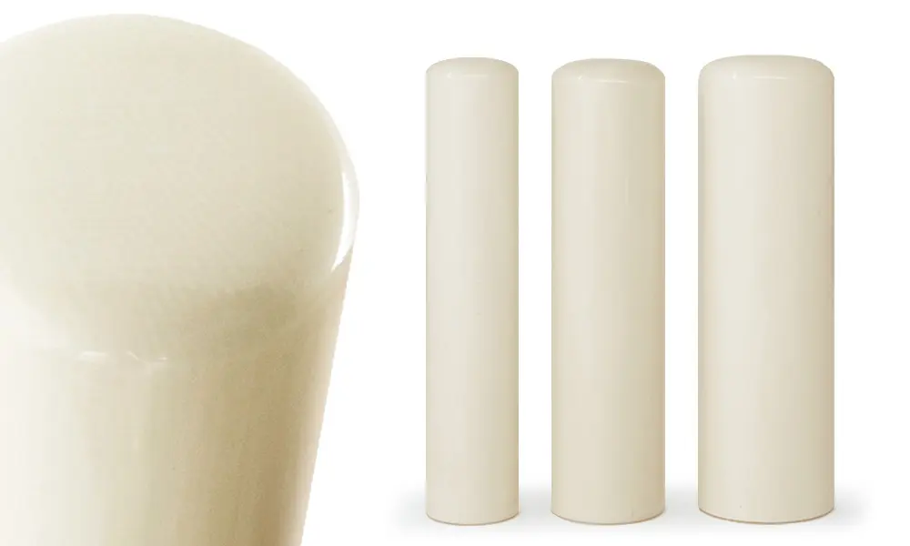 マンモス牙の印鑑素材と白系の円柱印鑑